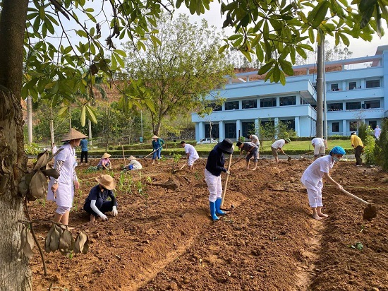 BỆNH VIỆN PHỤC HỒI CHỨC NĂNG BẮC NINH CẢI TẠO KHUÔN VIÊN XANH - SẠCH - ĐẸP HƯỚNG TỚI KỶ NIỆM 60 NĂM NGÀY THÀNH LẬP (1965-2025)