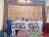 Gặp mặt trao quà tặng các y, bác sĩ hoàn thành nhiệm vụ chi viện  các tỉnh phía Nam chống dịch trở về