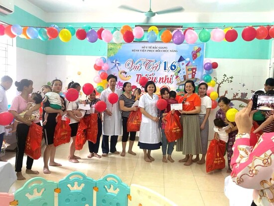 TỔ CHỨC NGÀY QUỐC TẾ THIẾU NHI 1-6 CHO CÁC BỆNH NHÂN NHI