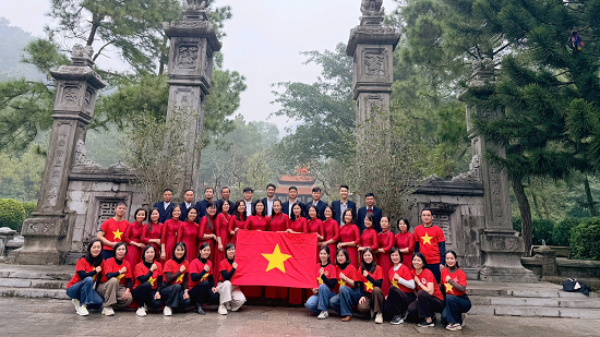Sinh hoạt chuyên đề Liên Chi bộ tại khu di tích  Quốc gia đặc biệt Côn Sơn - Kiếp Bạc
